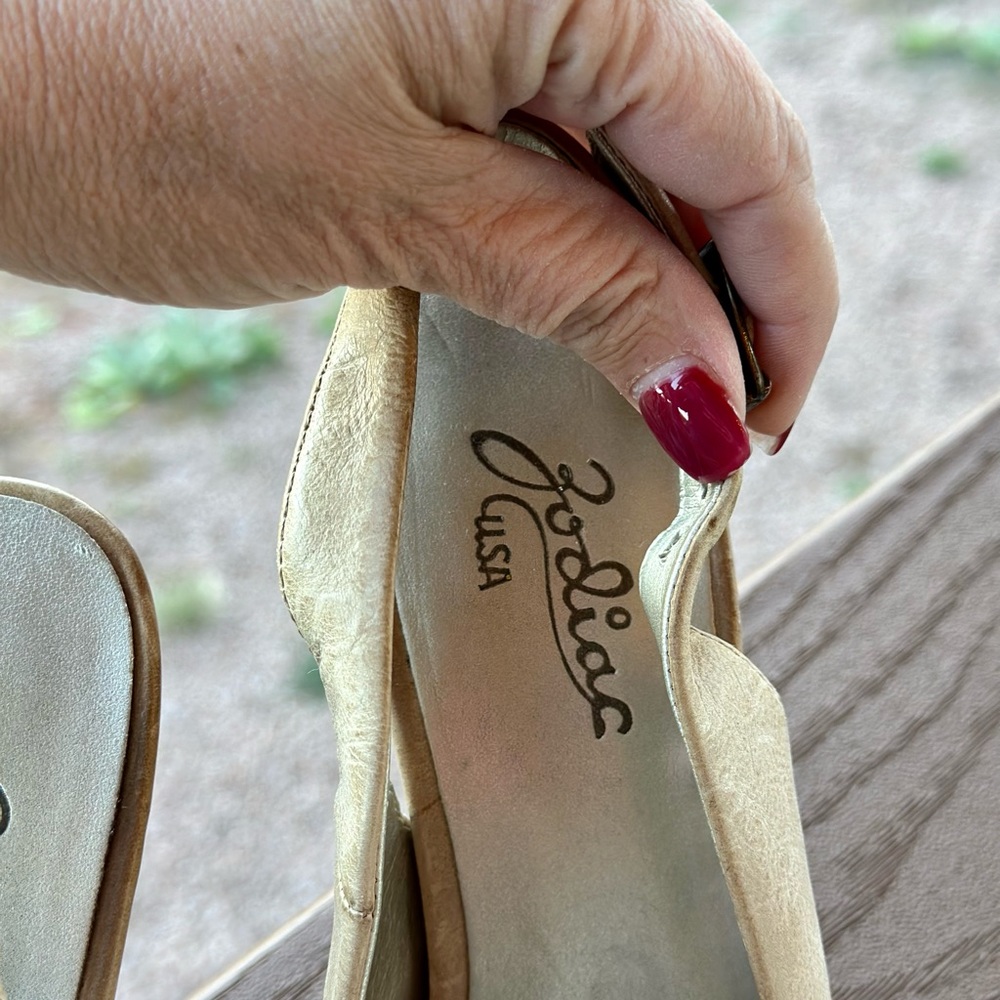 Zodiac USA Leather Heel - 6.5 - Picture 3 of 6
